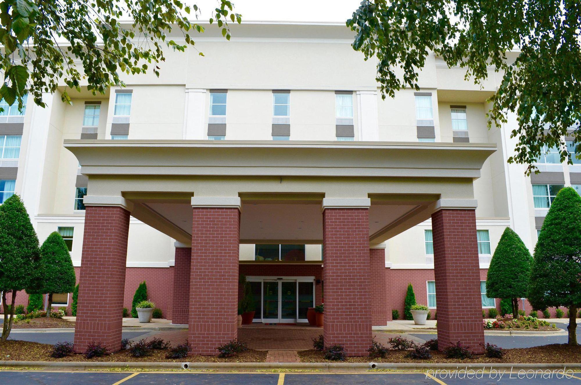 Hampton Inn & Suites Charlotte/Пайнвілл Екстер'єр фото